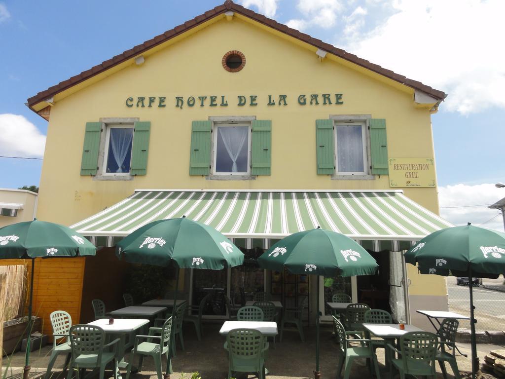 Cafe Hotel De La Gare Шампаньоль Екстер'єр фото