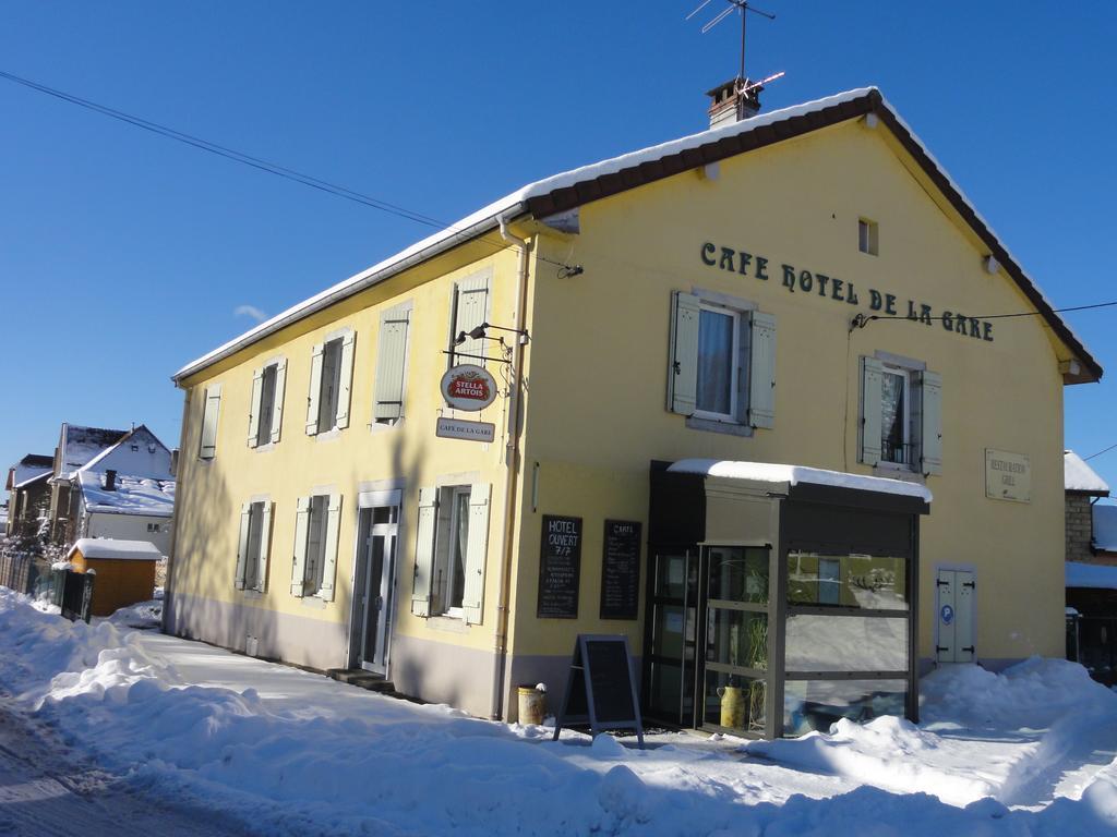 Cafe Hotel De La Gare Шампаньоль Екстер'єр фото